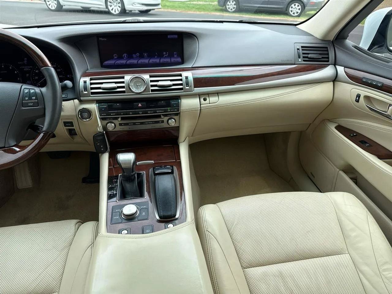 Used 2013 Lexus LS 460 w/ Comfort Pkg RWD image 39