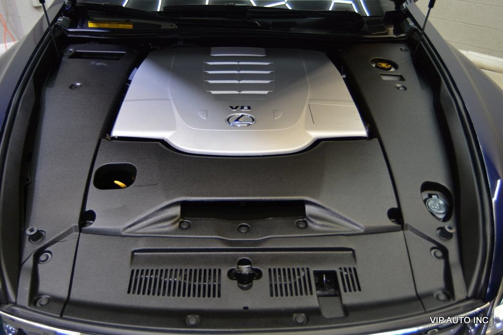 Used 2013 Lexus LS 460 w/ Comfort Pkg RWD image 33