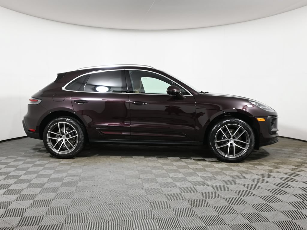 Used 2026 Porsche Macan AWD/4WD image 8