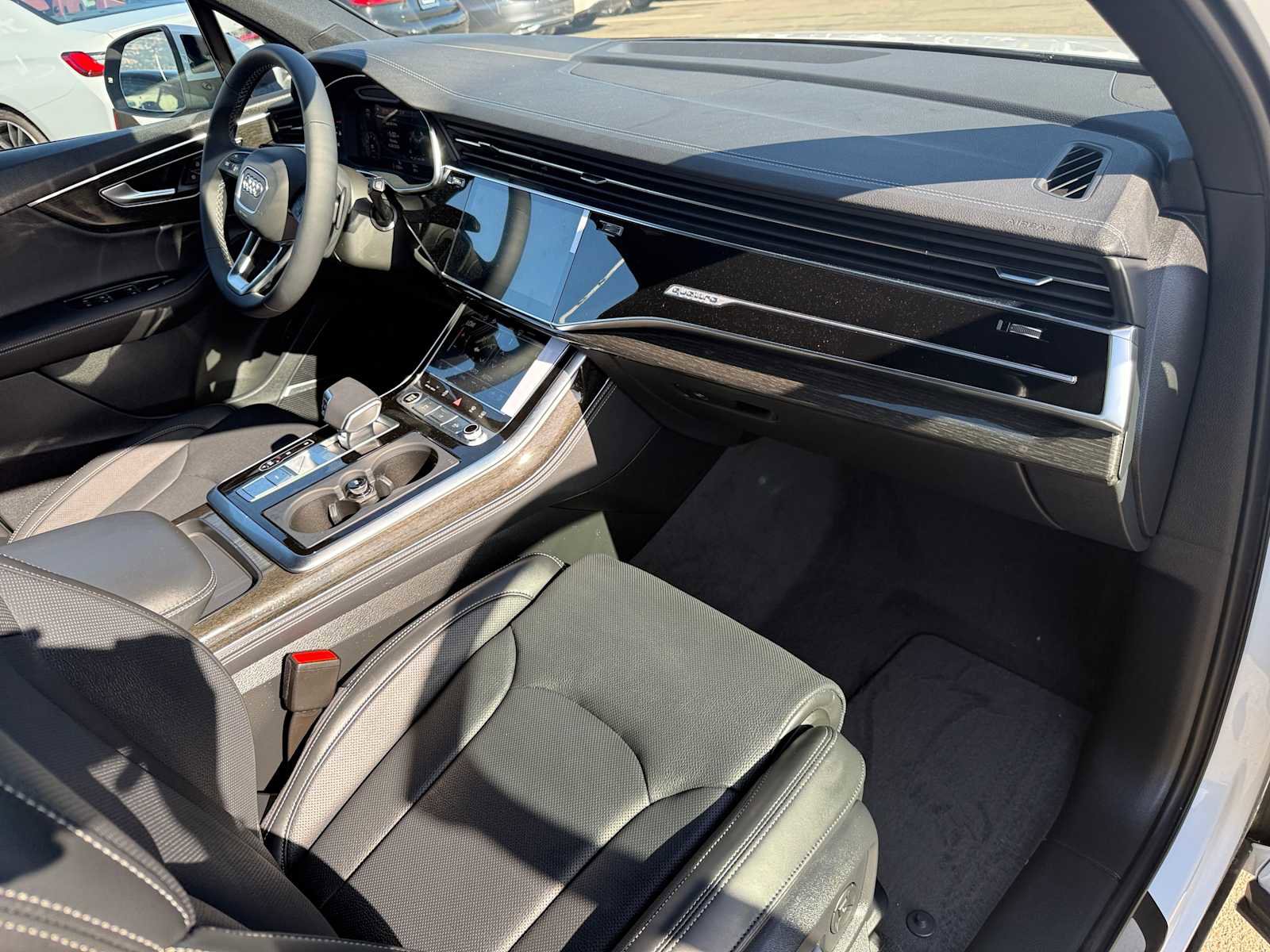 New 2025 Audi Q7 3.0T Prestige image 11