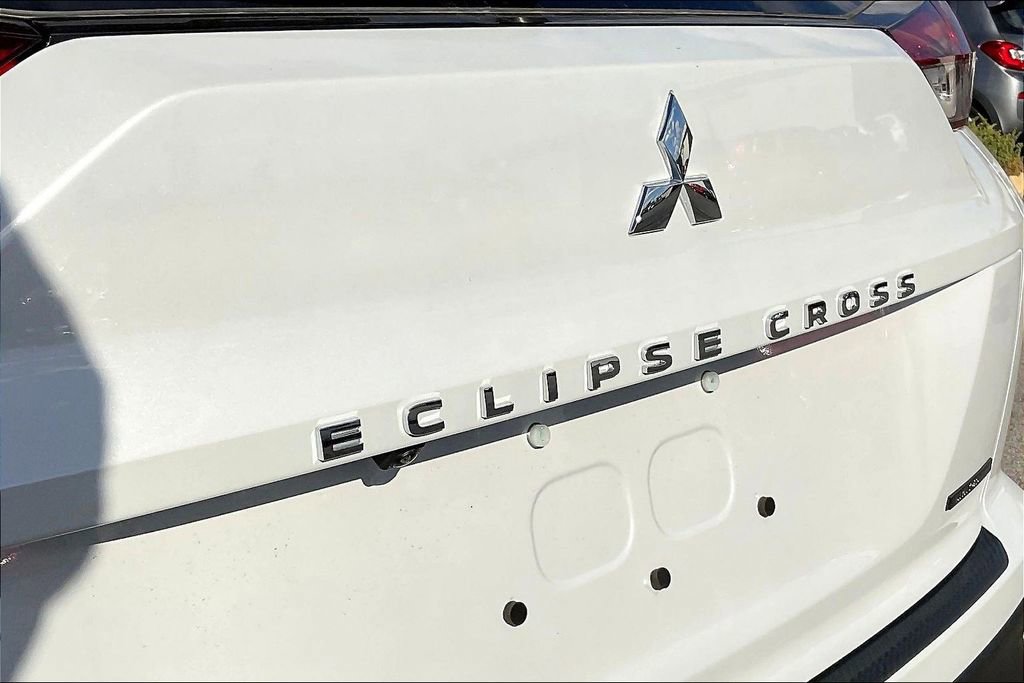New 2026 Mitsubishi Eclipse Cross LE AWD/4WD image 11
