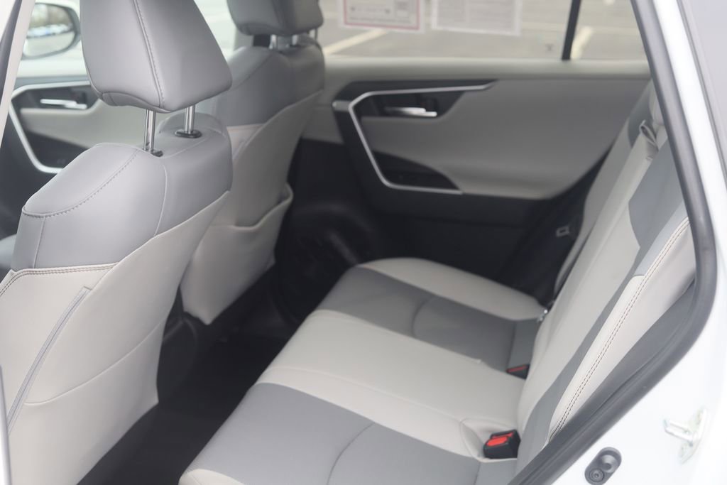 Used 2019 Toyota RAV4 Limited w/ Limited Grade Weather Package AWD/4WD image 29