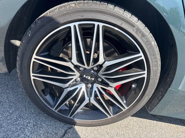 Used 2022 Kia Stinger GT1 image 12