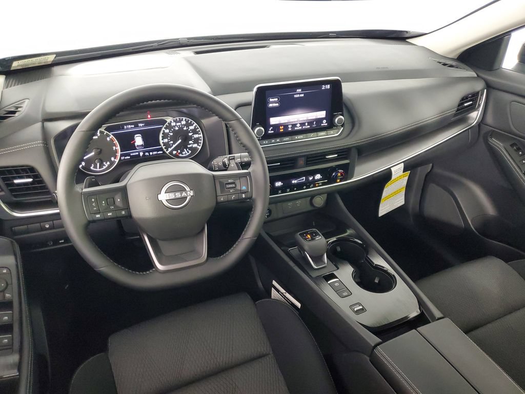 Used 2025 Nissan Rogue SV FWD image 15