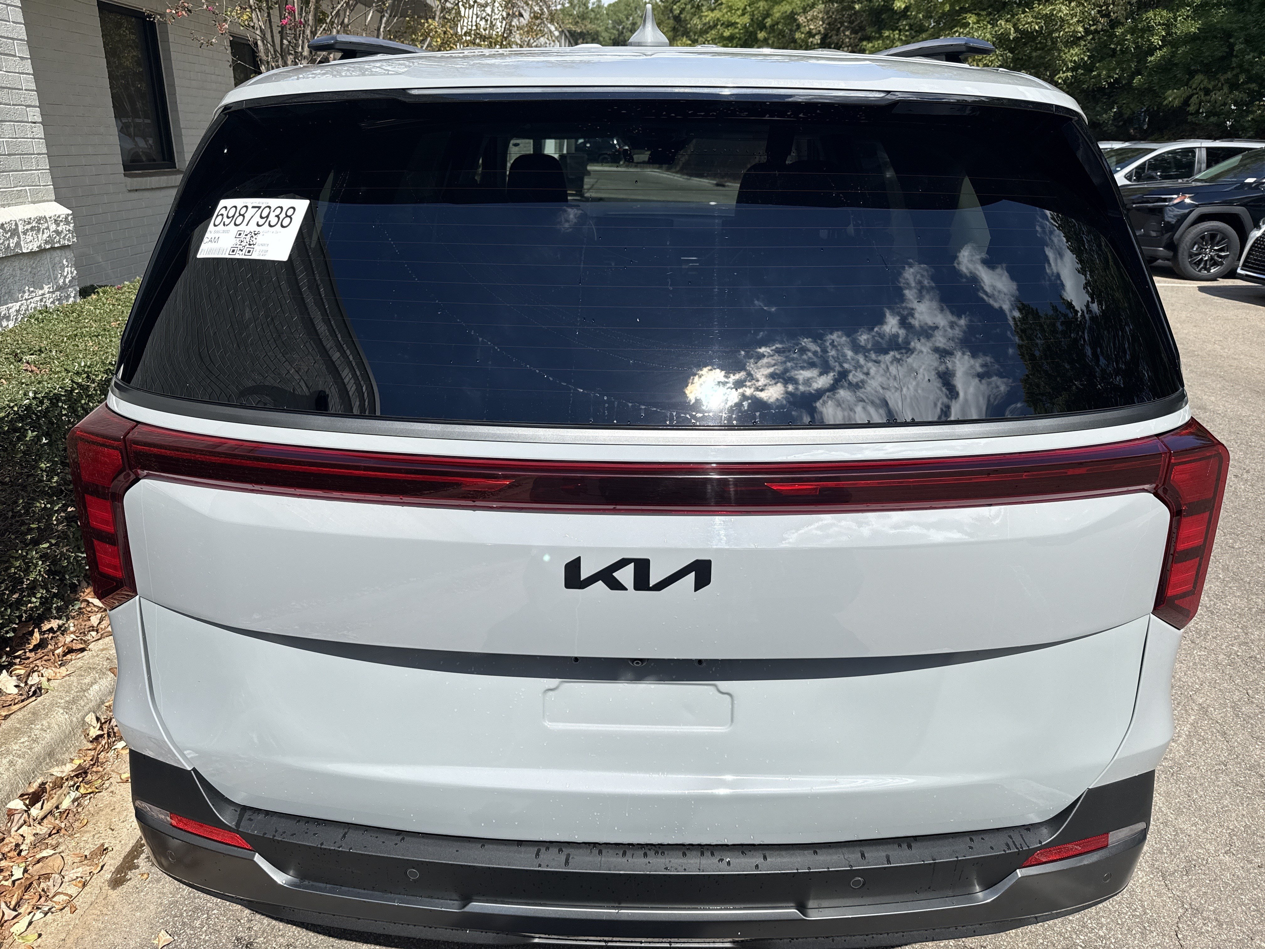 Used 2025 Kia Carnival SX FWD image 44