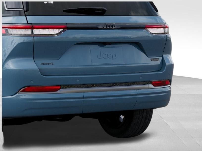 New 2026 Jeep Grand Cherokee Summit w/ Obsidian Package AWD/4WD image 13