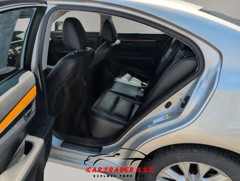 Used 2013 Lexus ES 300h w/ Luxury Pkg FWD image 14
