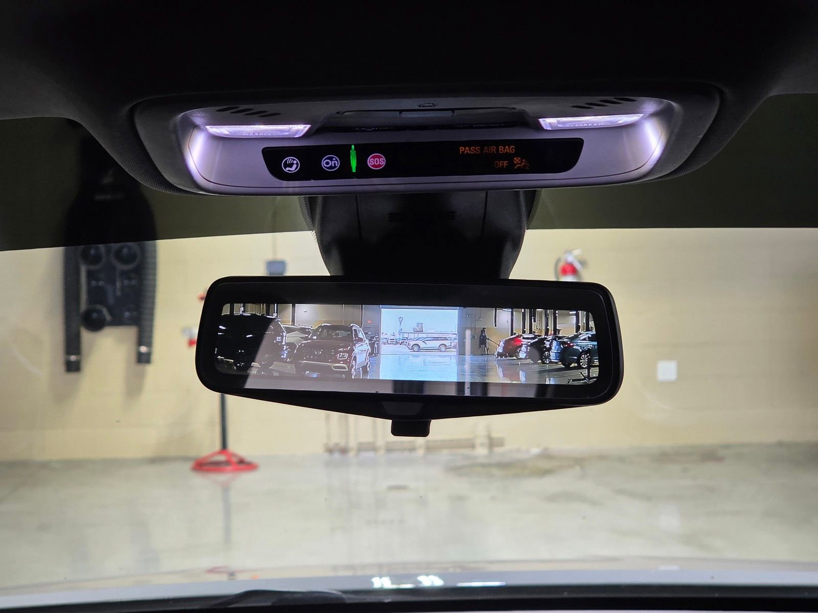 Used 2020 Chevrolet Traverse RS w/ LPO, Cargo Package image 21