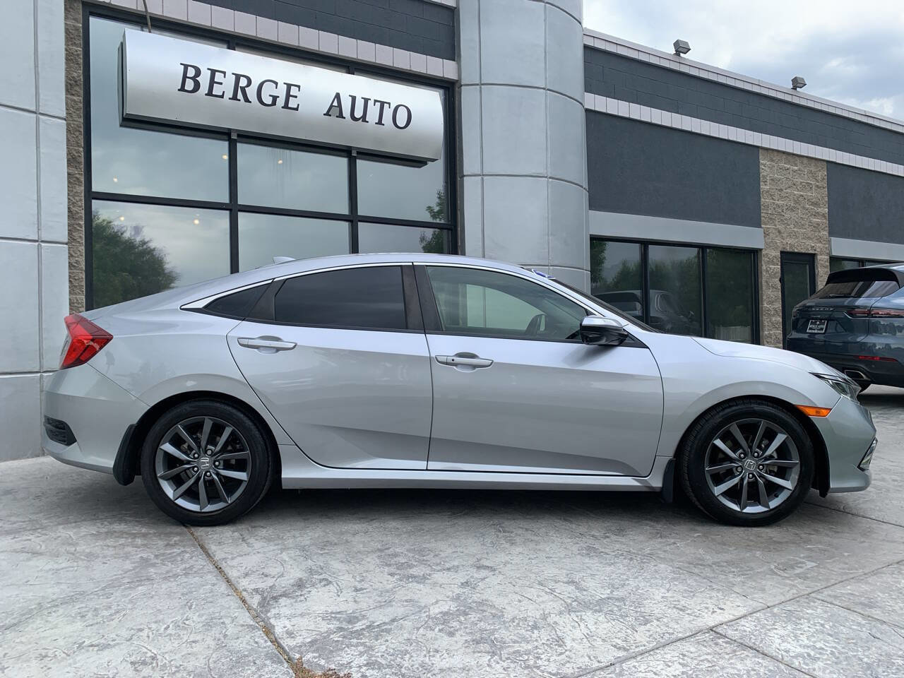Used 2019 Honda Civic EX image 6