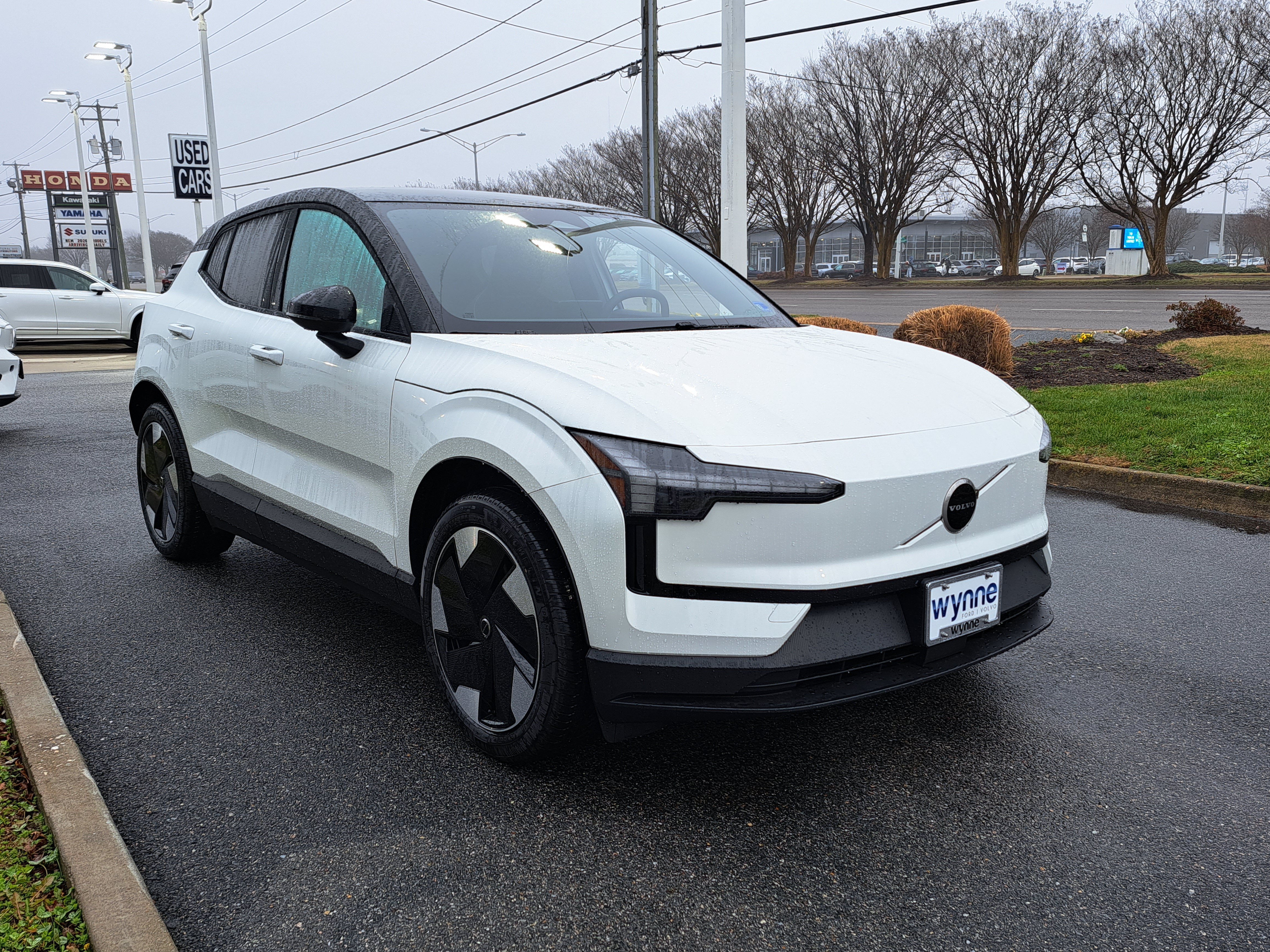 New 2026 Volvo EX30 Plus w/ Climate Package RWD image 2