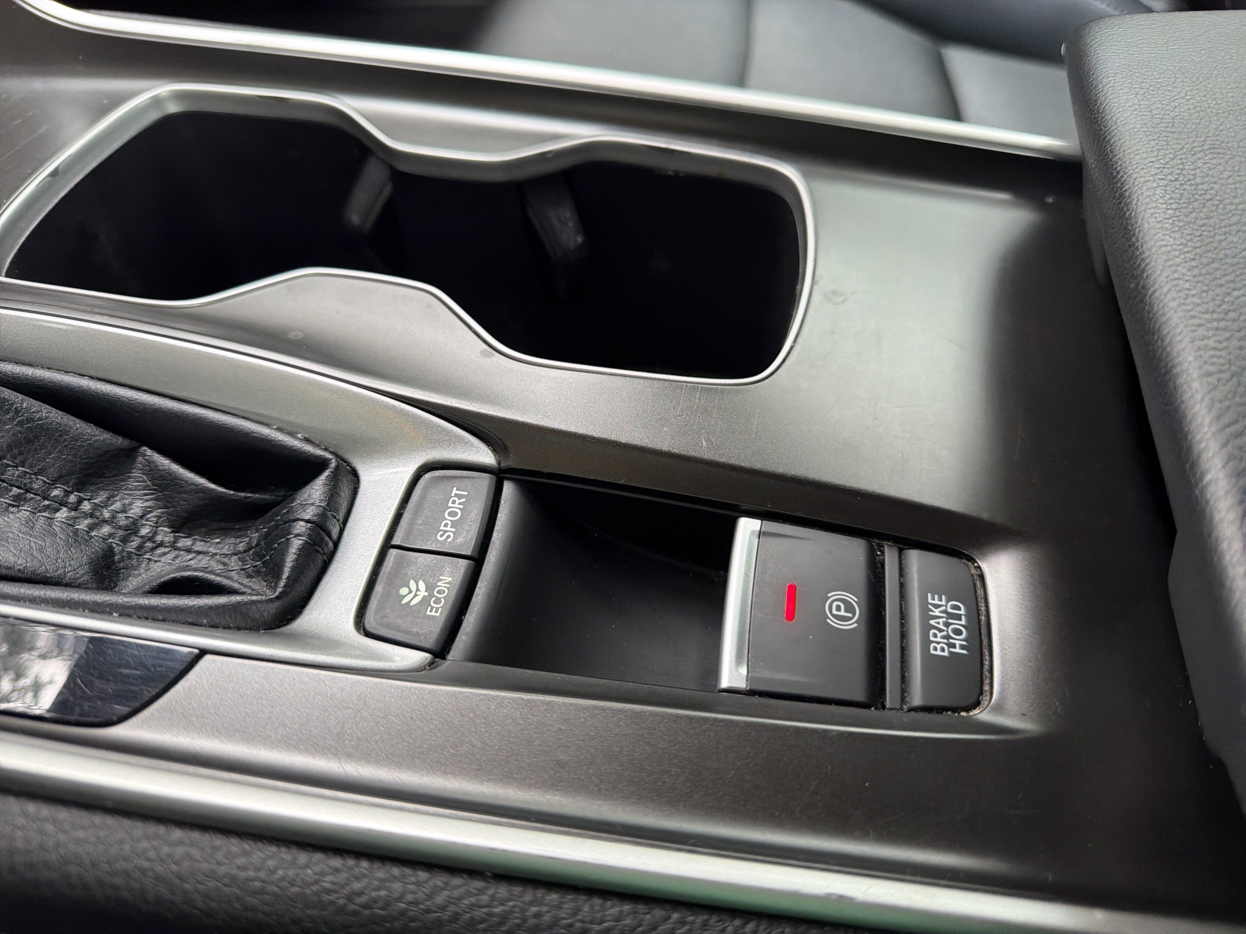 Used 2018 Honda Accord Sport image 26