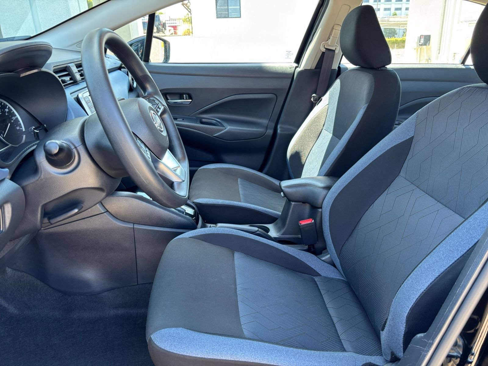 Used 2025 Nissan Versa SV FWD image 24