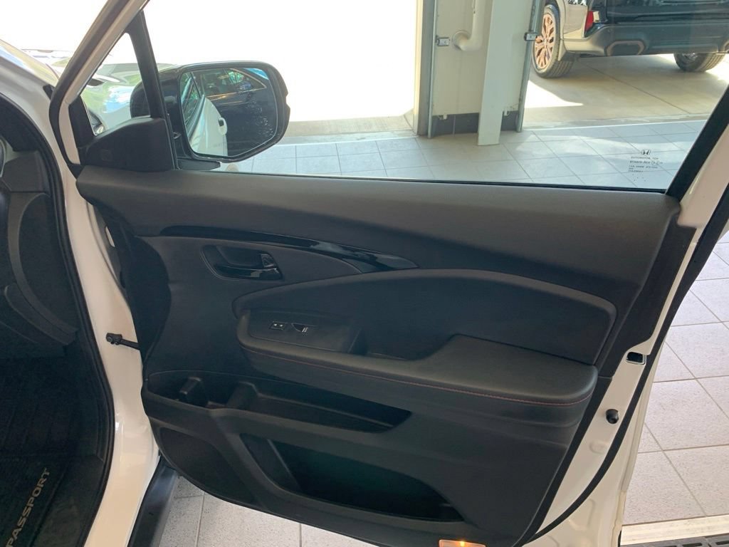 Used 2024 Honda Passport Black Edition image 21