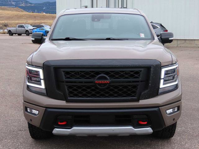 Used 2022 Nissan Titan PRO-4X w/ Pro-4x Convenience Package image 9