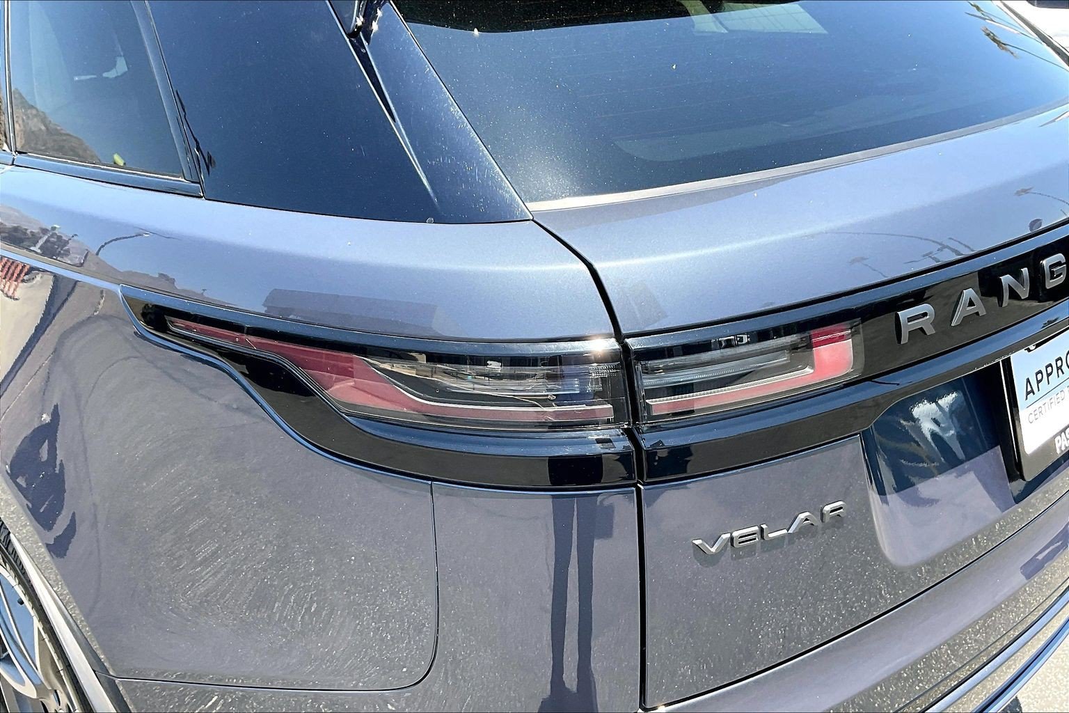 Certified 2025 Land Rover Range Rover Velar Dynamic SE AWD/4WD image 26