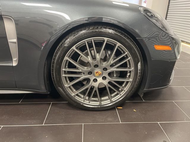 Used 2023 Porsche Panamera image 15
