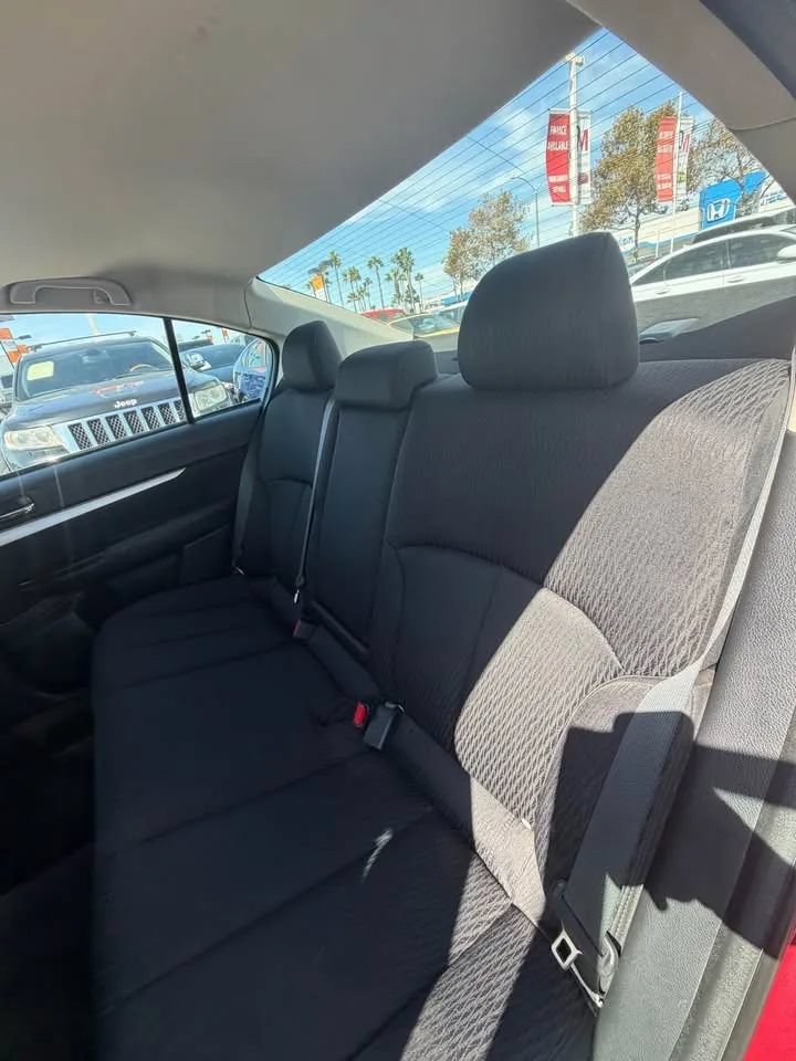 Used 2011 Subaru Legacy 2.5i Premium AWD/4WD image 8