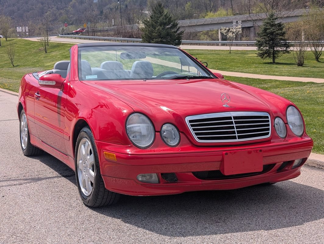Used 2002 Mercedes-Benz CLK 320 Cabriolet image 2