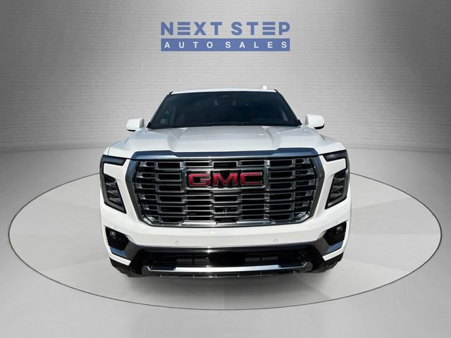 Used 2025 GMC Yukon Denali AWD/4WD image 2