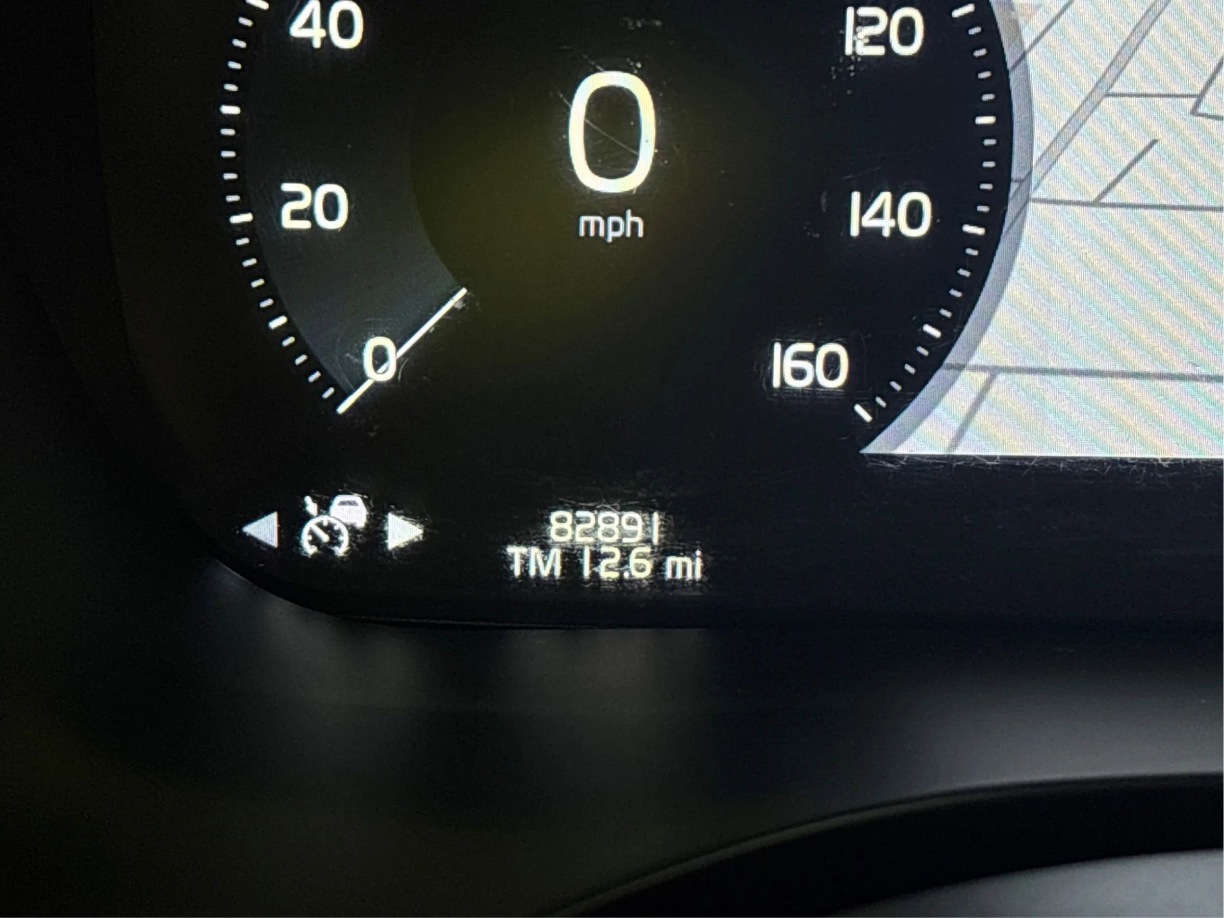 Used 2019 Volvo XC60 T5 Momentum w/ Multimedia Package image 49