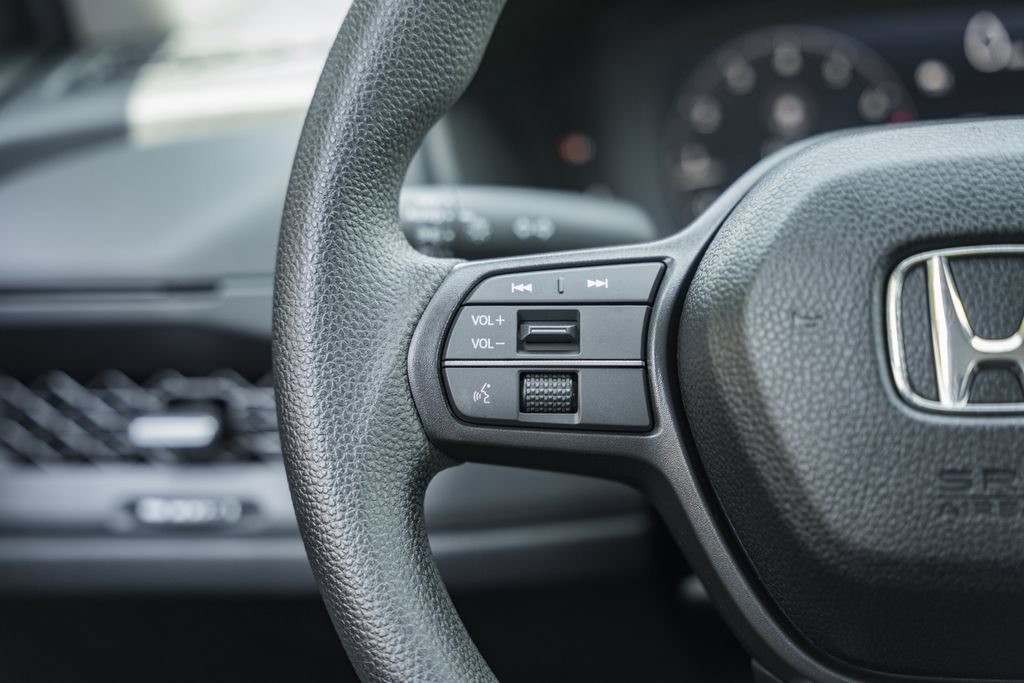Certified 2025 Honda Accord SE image 25