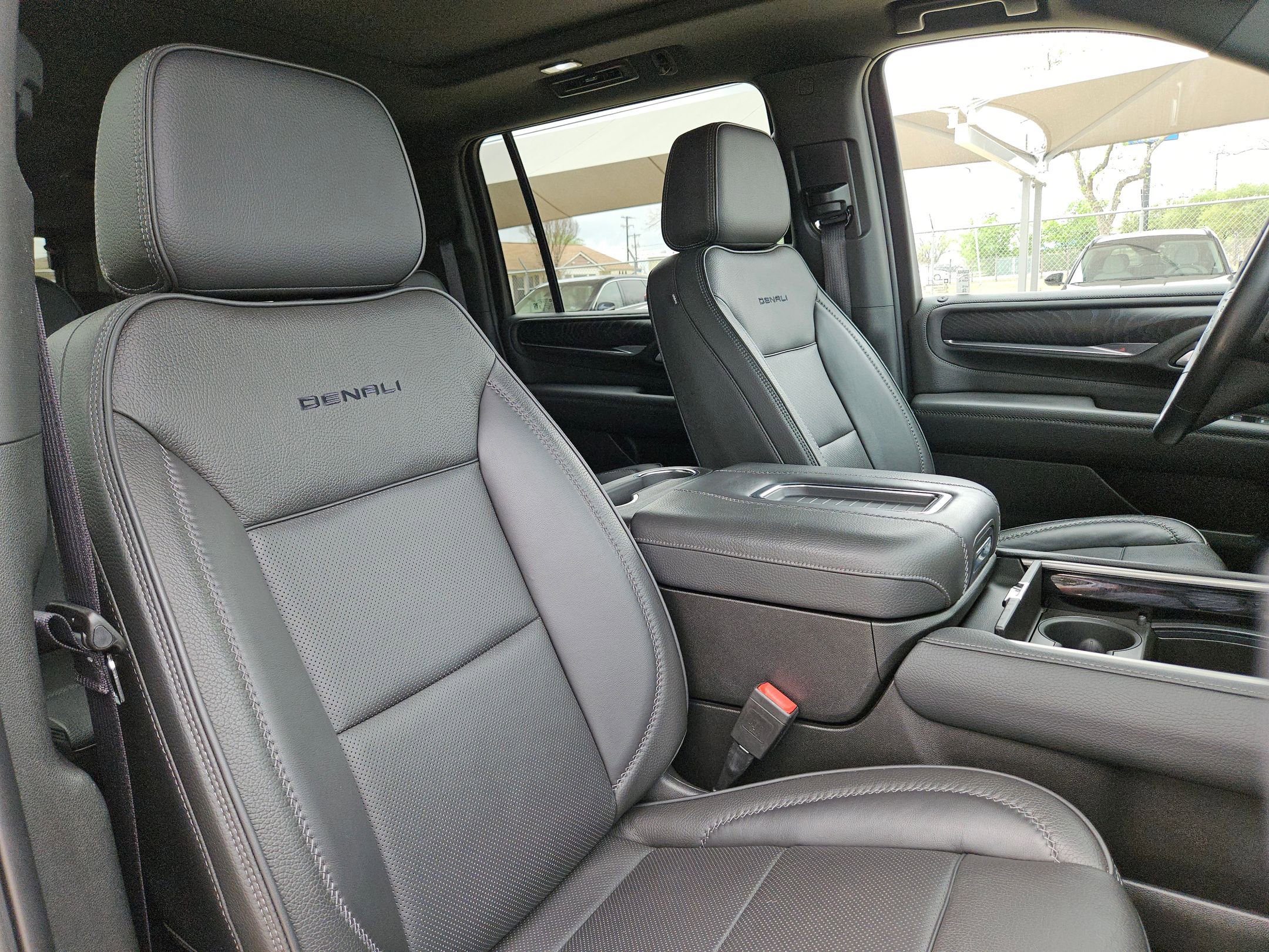 Certified 2022 GMC Yukon XL Denali w/ Denali Premium Package image 30