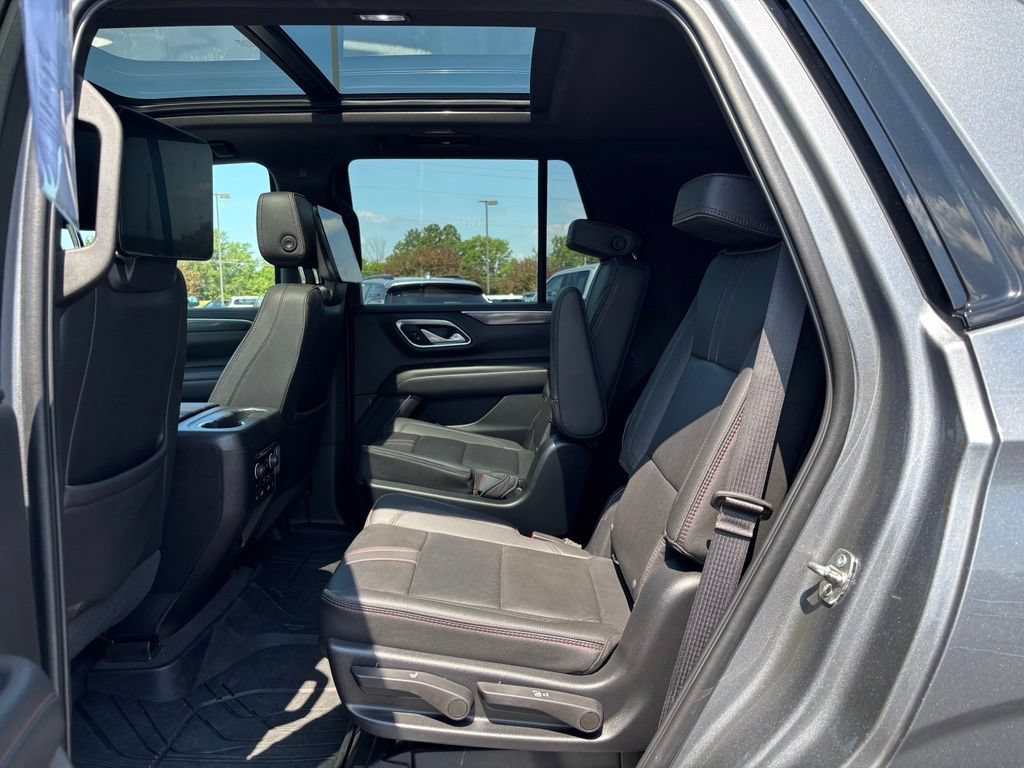 Used 2022 Chevrolet Tahoe RST w/ Luxury Package AWD/4WD image 20