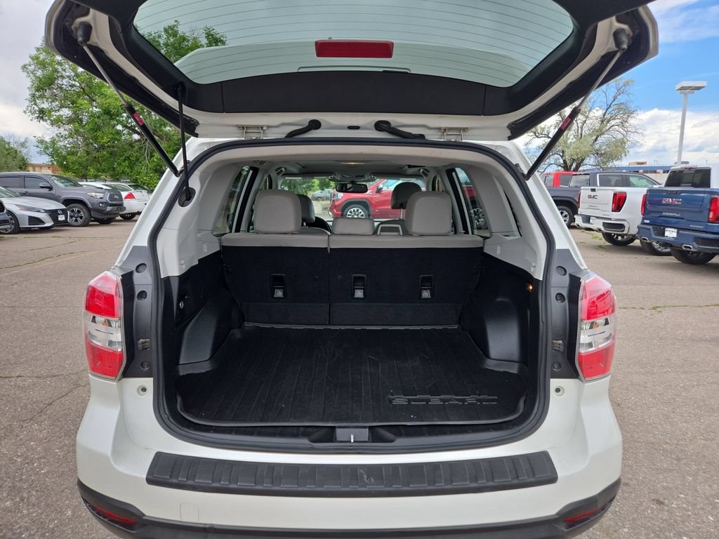 Used 2015 Subaru Forester 2.5i Touring AWD/4WD image 18