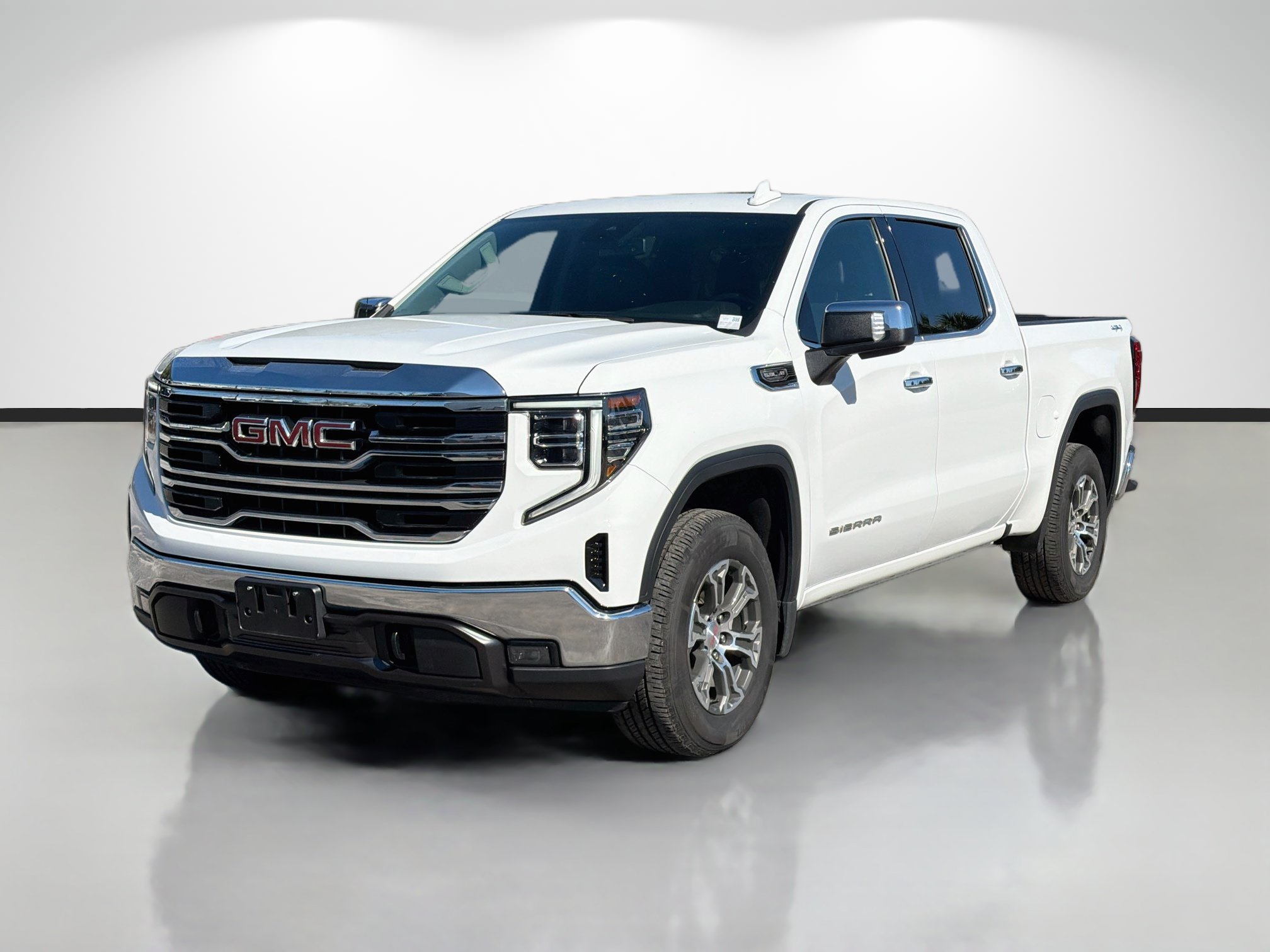 Used 2024 GMC Sierra 1500 SLT AWD/4WD image 7