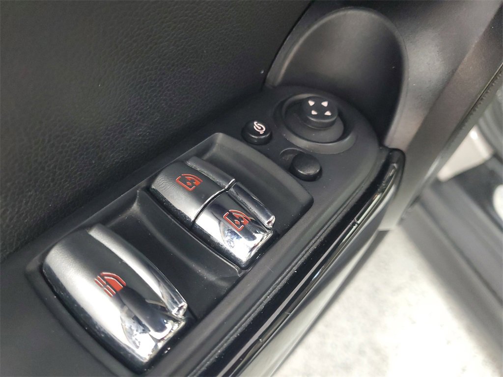 Used 2023 MINI Cooper S image 14