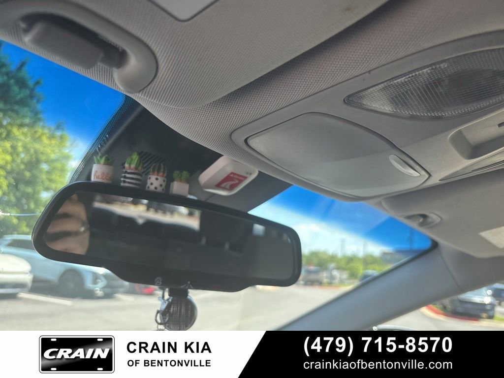 Used 2018 Hyundai Santa Fe SE w/ Cargo Package FWD image 21