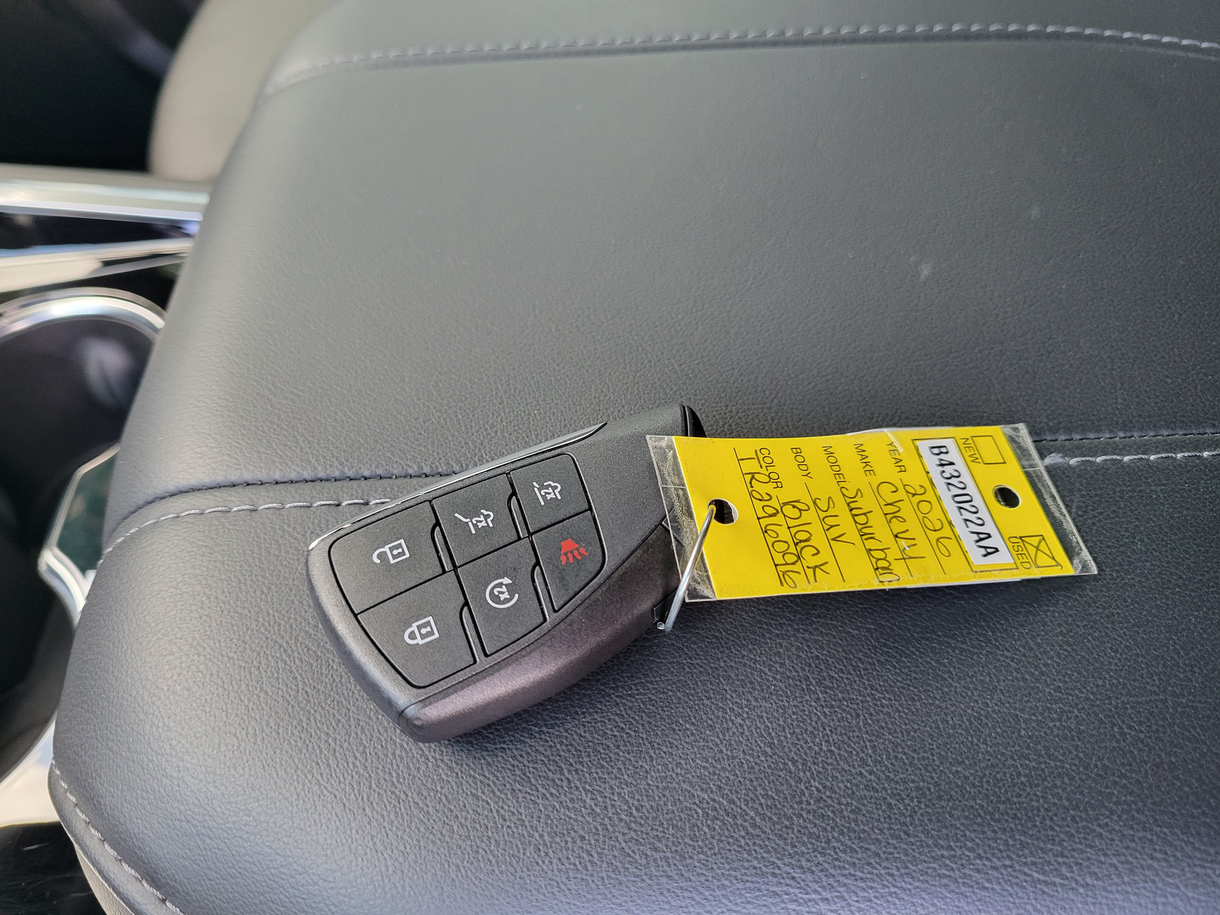 Used 2026 Chevrolet Suburban LT w/ Comfort Package RWD image 51