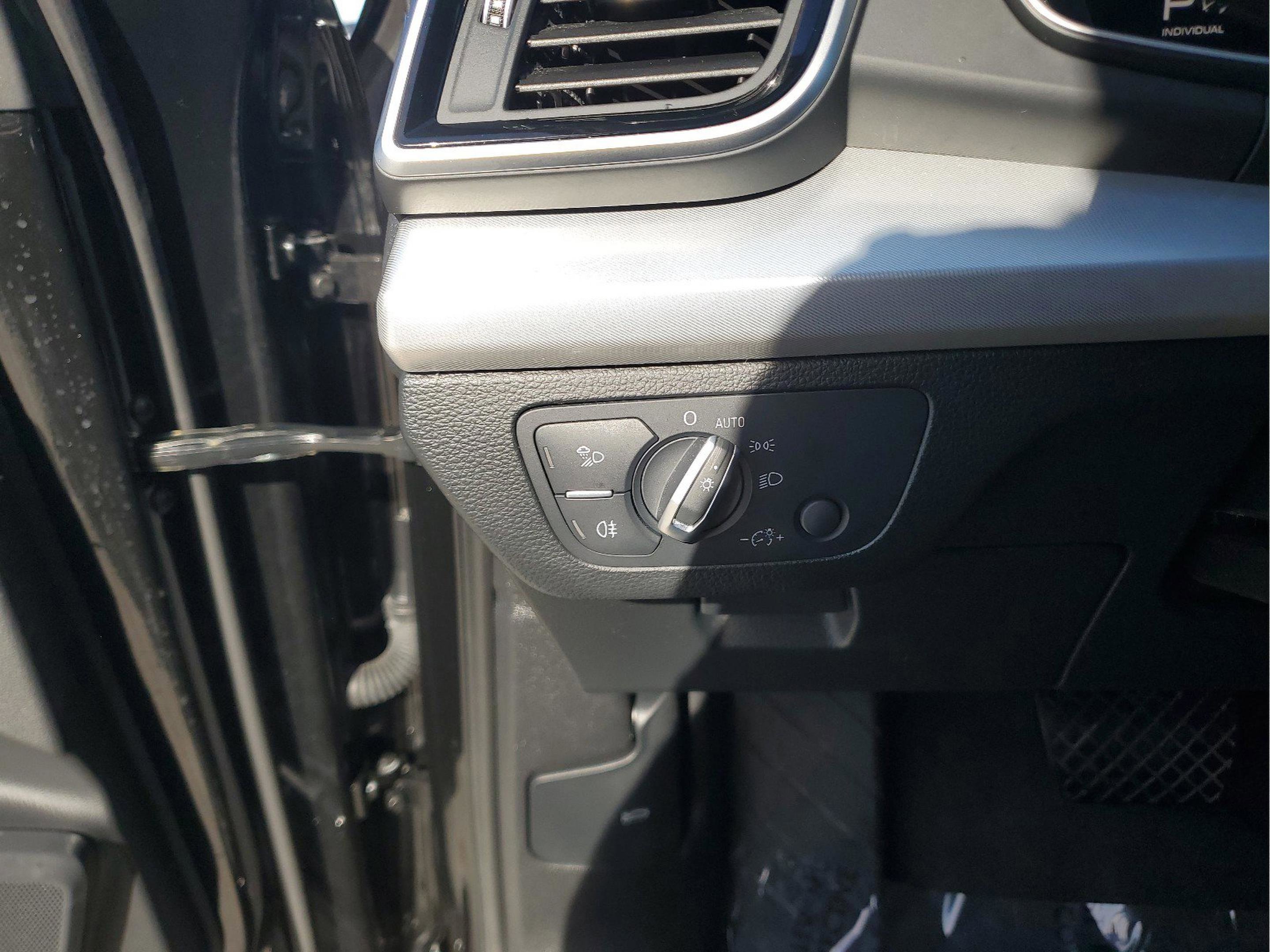 Used 2025 Audi Q5 2.0T Premium image 30