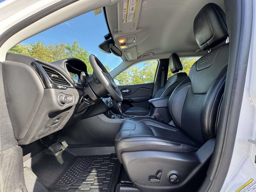Used 2023 Jeep Cherokee Altitude Lux AWD/4WD image 13