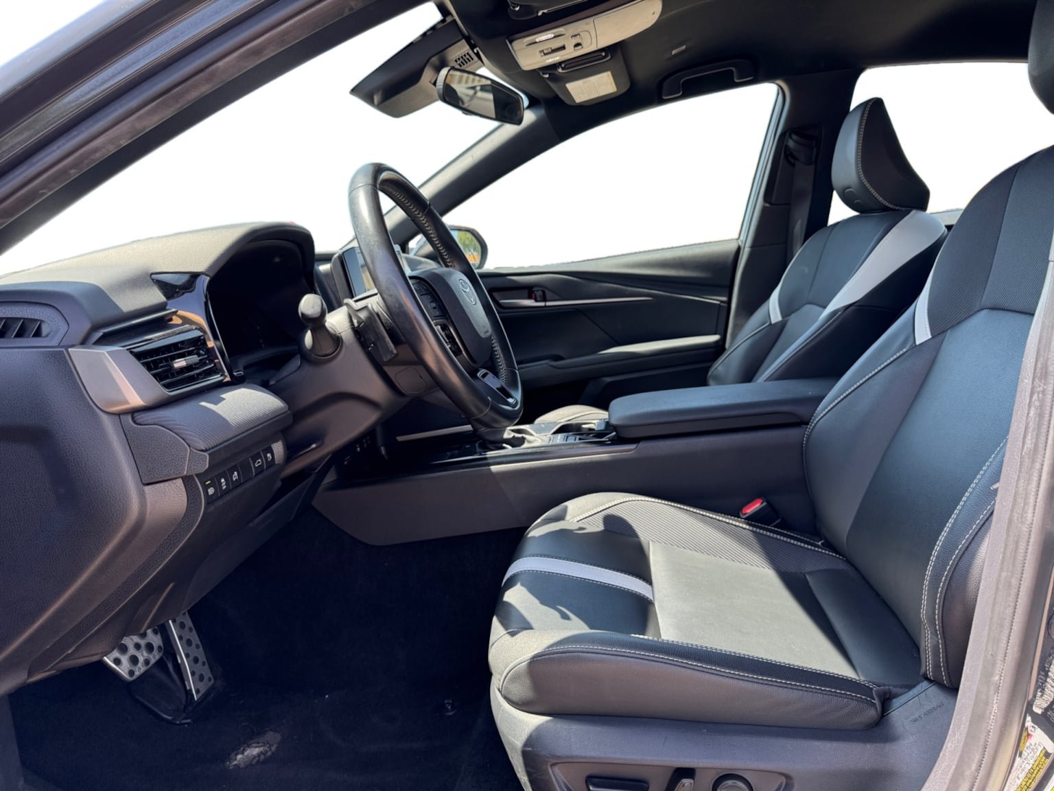 Used 2025 Toyota Camry SE FWD image 10
