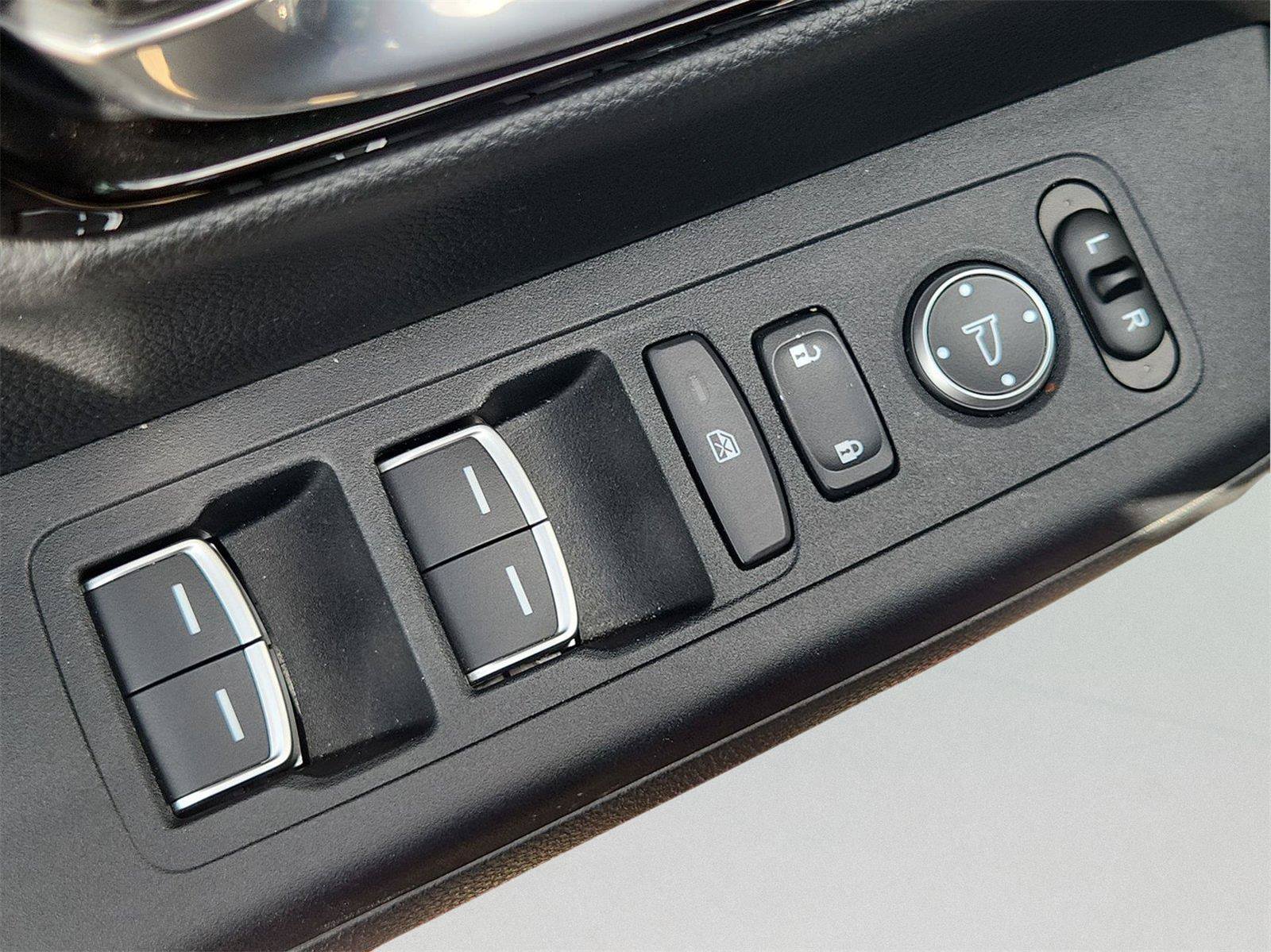 Used 2025 Honda CR-V EX-L image 23