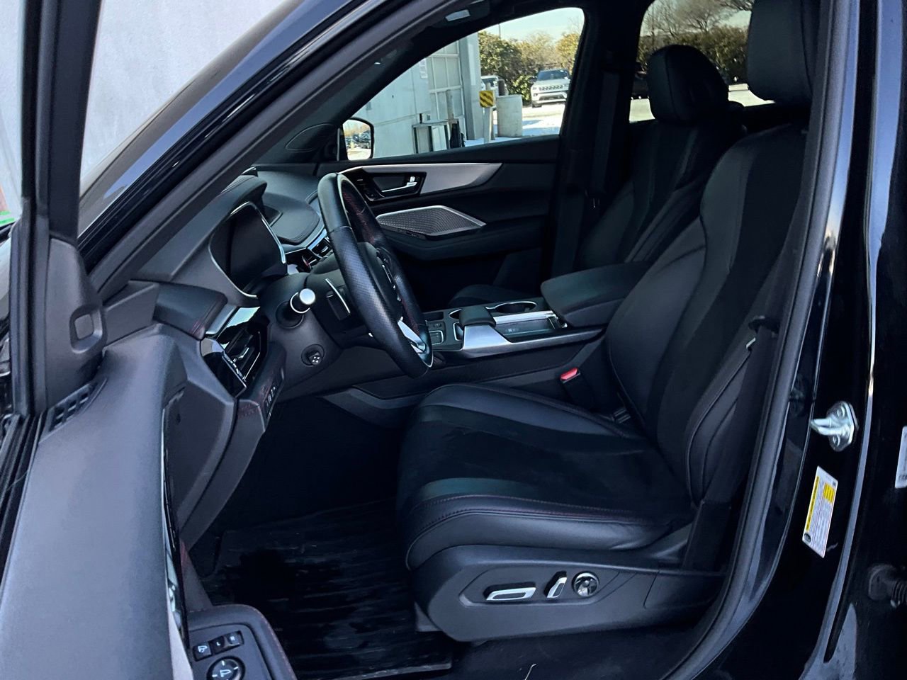 Used 2023 Acura MDX A-Spec image 10