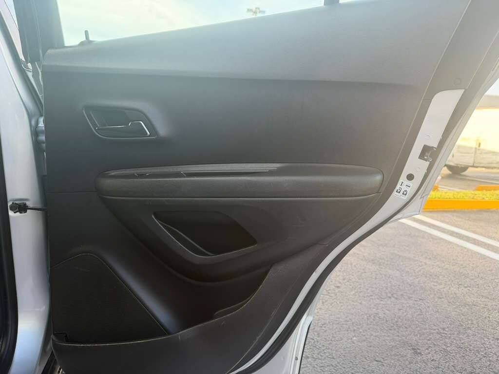 Used 2015 Chevrolet Trax LS FWD image 14