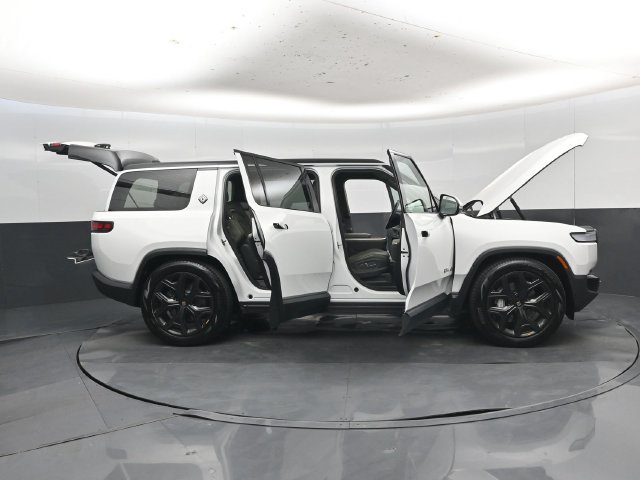 Used 2023 Rivian R1S Adventure Dual AWD/4WD image 60