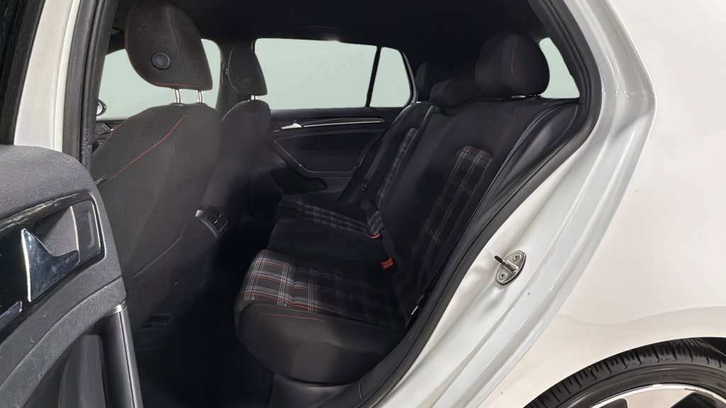 Used 2017 Volkswagen GTI S image 31