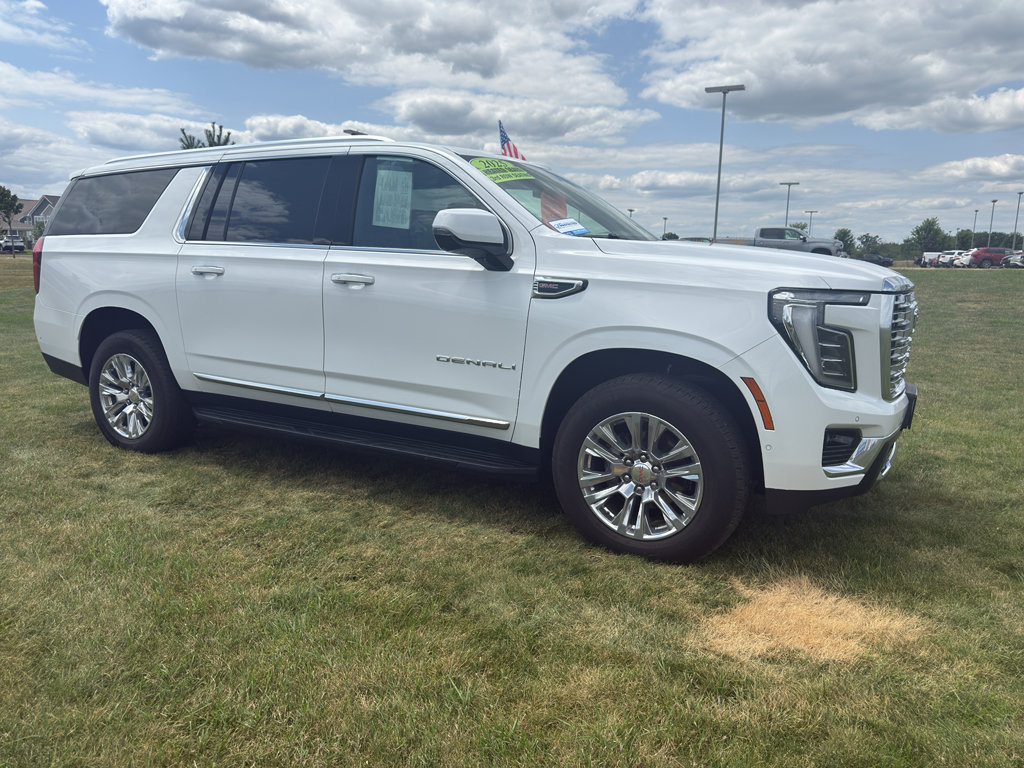 Used 2025 GMC Yukon XL Denali AWD/4WD image 55