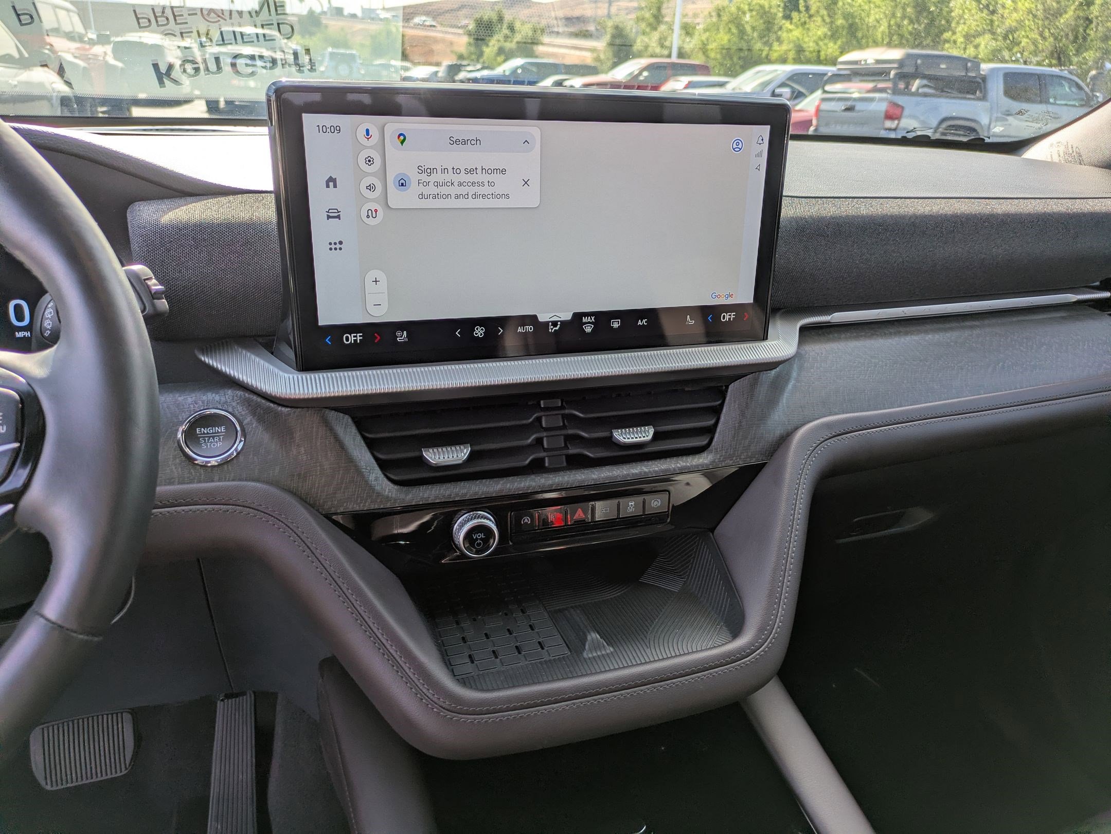 Certified 2025 Ford Explorer Platinum w/ Ultimate Package AWD/4WD image 28