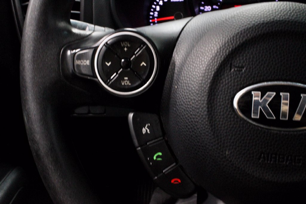 Used 2015 Kia Soul FWD image 26