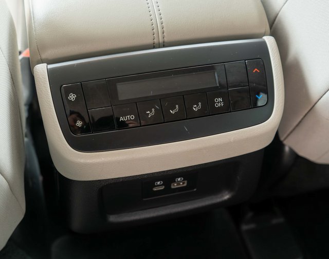 Used 2022 Nissan Pathfinder SV AWD/4WD image 18