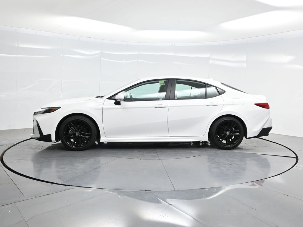 Used 2025 Toyota Camry SE w/ Convenience Package image 42