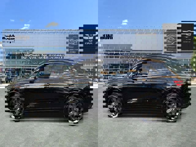 Used 2025 Genesis GV70 3.5T Sport w/ Sport Advanced Package image 8