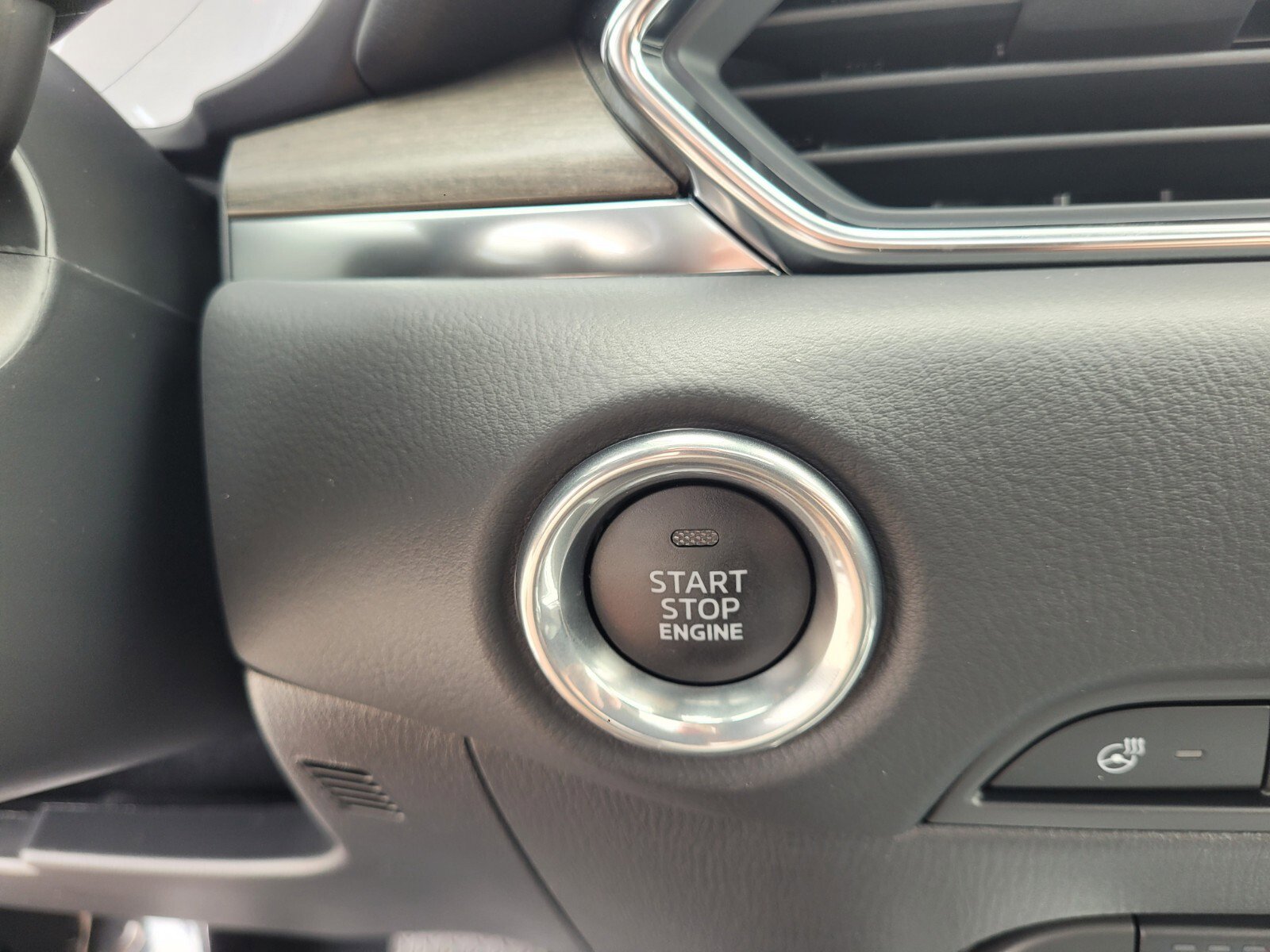 New 2025 MAZDA CX-5 Signature image 26