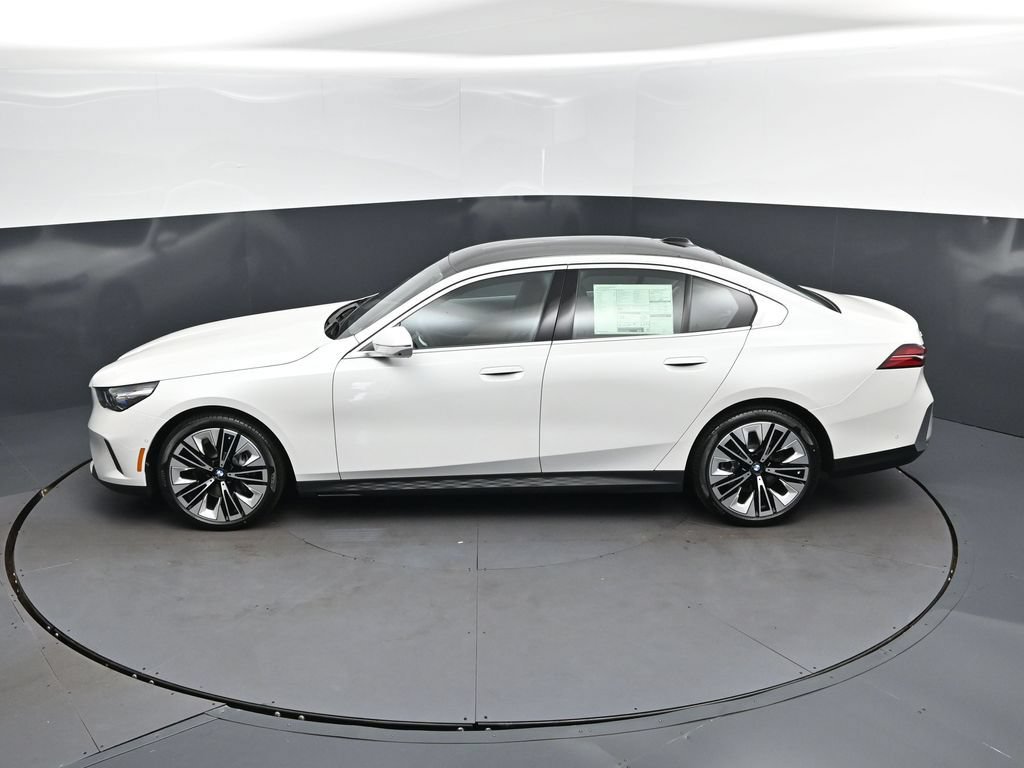 New 2027 BMW 540i xDrive w/ Premium Package AWD/4WD image 32