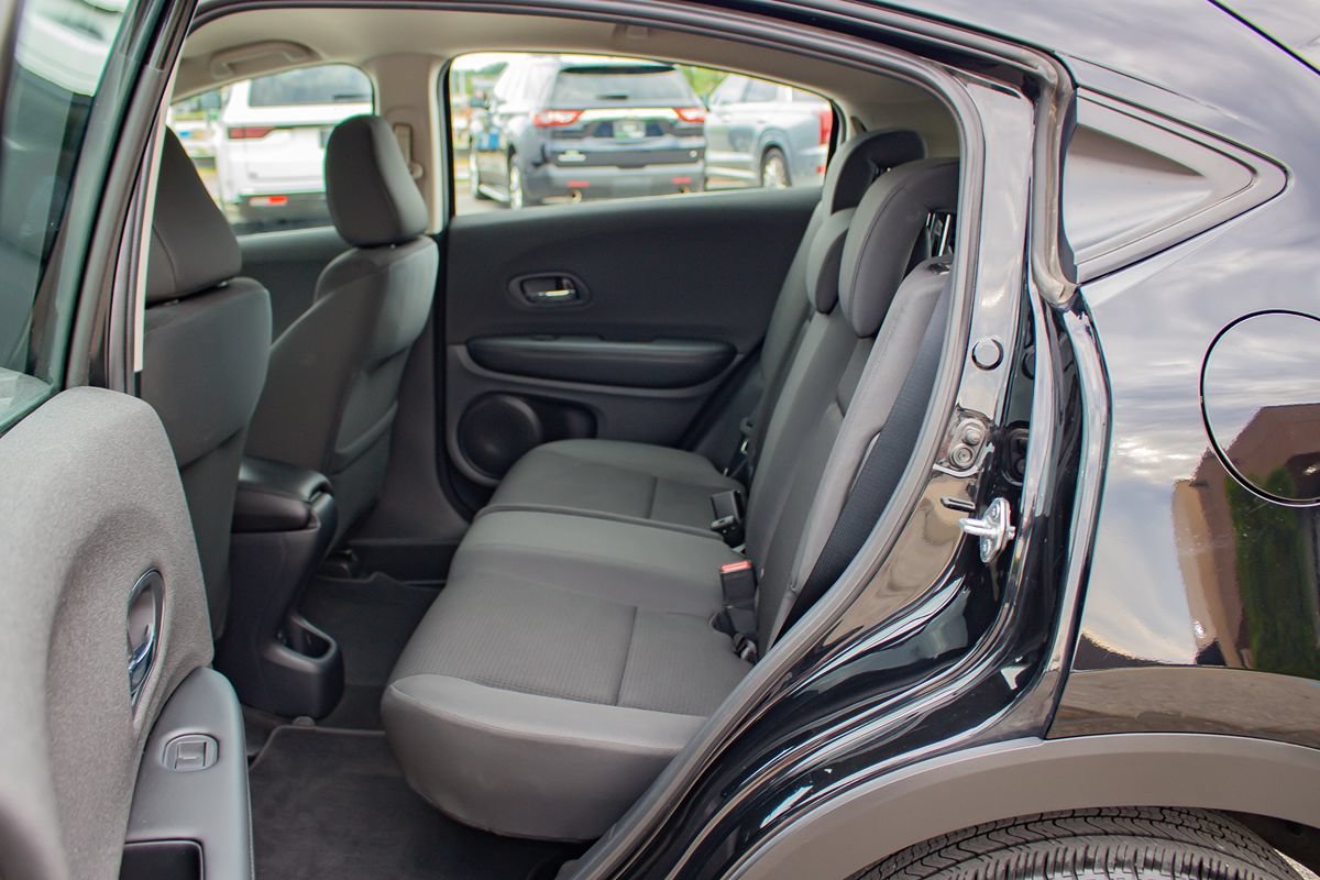 Used 2022 Honda HR-V LX image 14