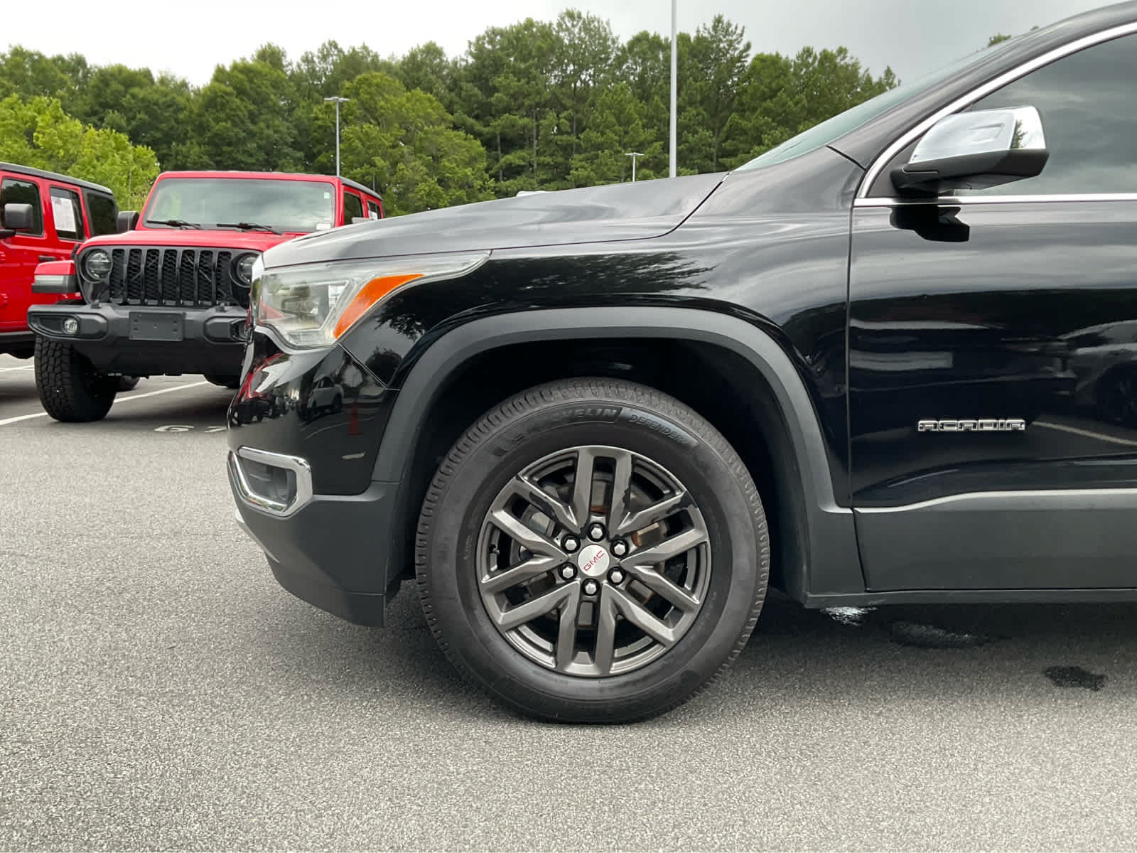 Used 2018 GMC Acadia SLT FWD image 11